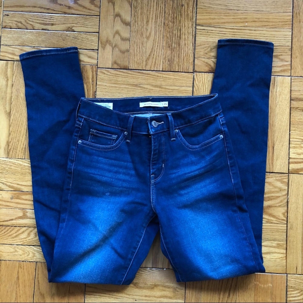 Levi jeans